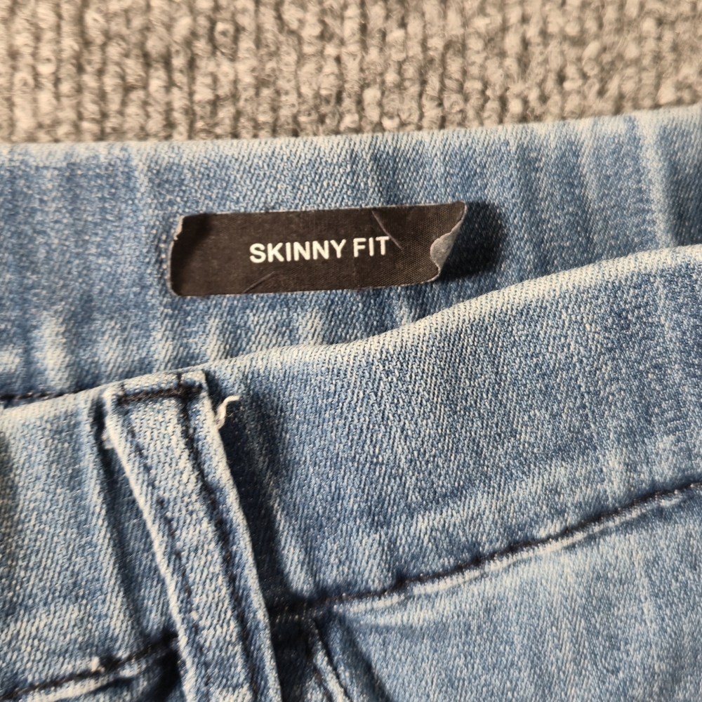 Judy Blue Pull On Raw Hem Skinny Jeans - 16W - Picture 5 of 12